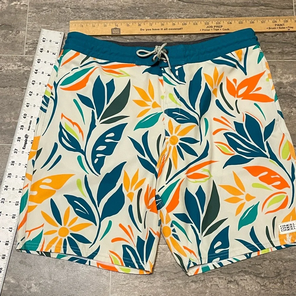 Men's O'NEILL SOL CRUZER BOARDSHORTS IN BONE Size 33 Surf Beach Tropical Trunks
